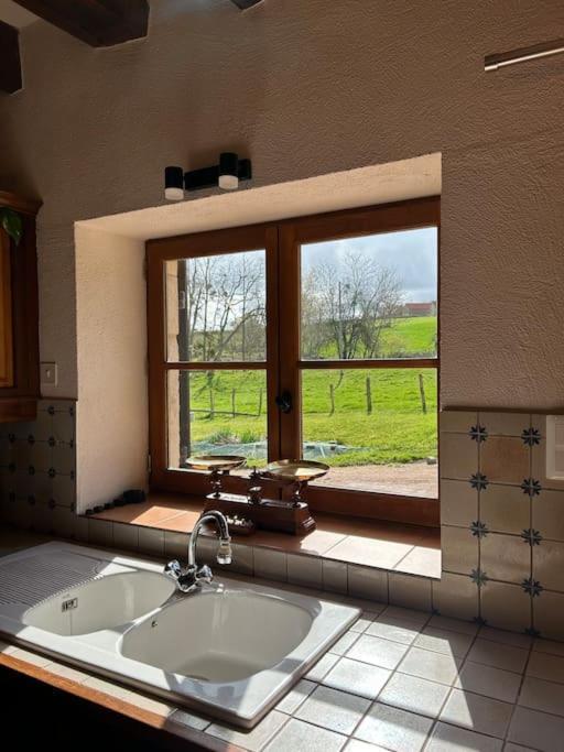 La Maison De Barbara La Guiche Eksteriør billede